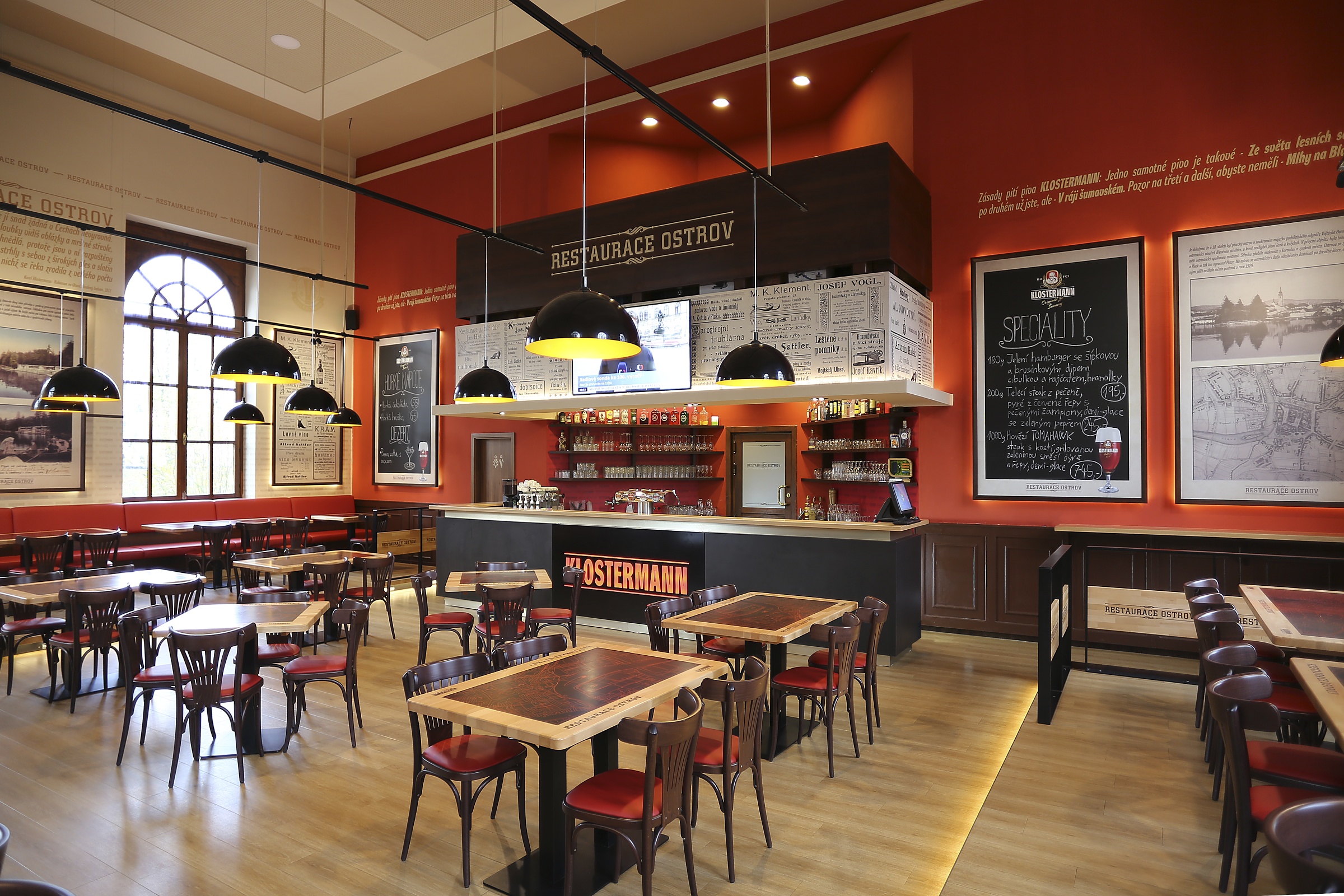 Interier restaurace Ostrov v Písku