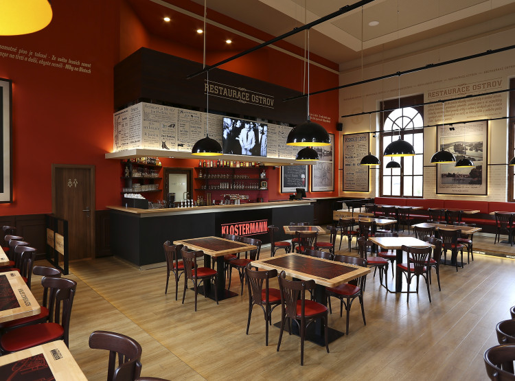 Interier restaurace Ostrov v Písku
